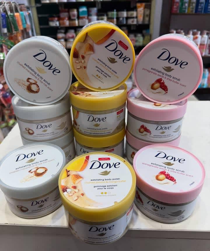 Dove Exfoliating Body Scrub - Image 3