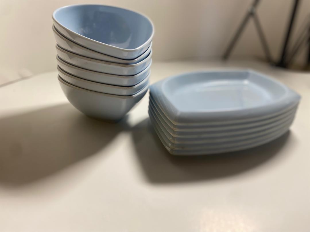 12 Pieces Light Blue Ceramic Deep and Flat Plates - Image 2