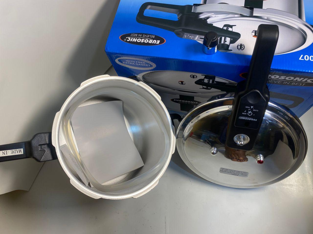 Eurosonic 7.5L Pressure Cooker - Image 2