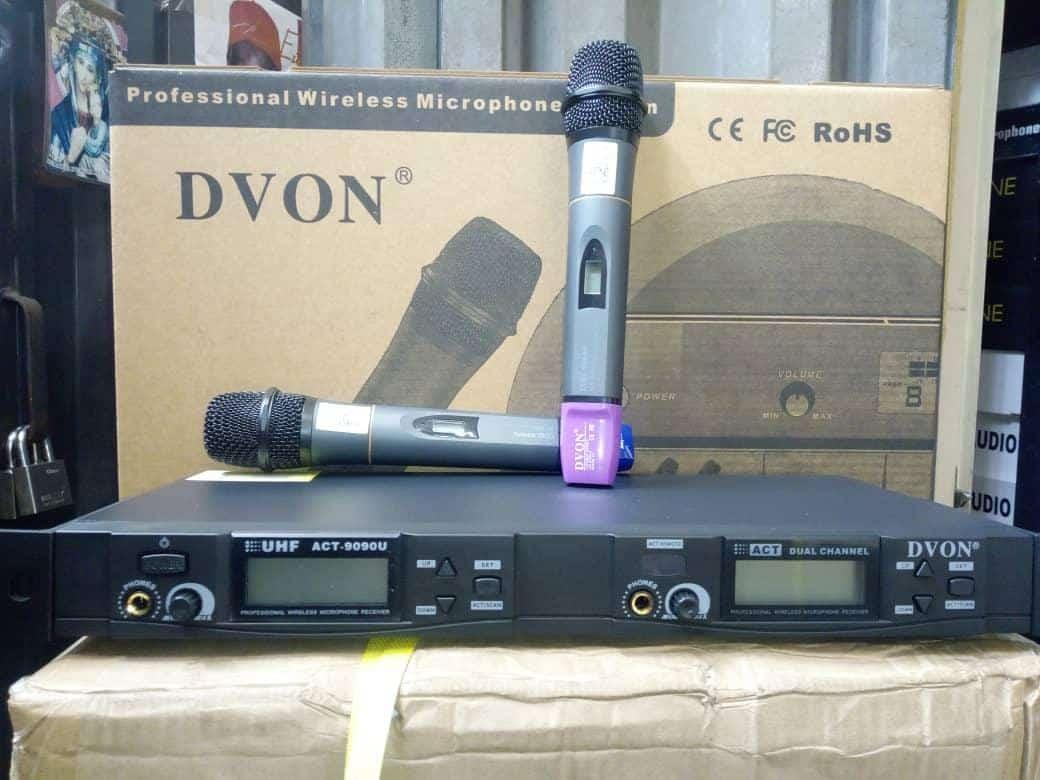 DVON ACT-9090U Professional Wireless Microphone.