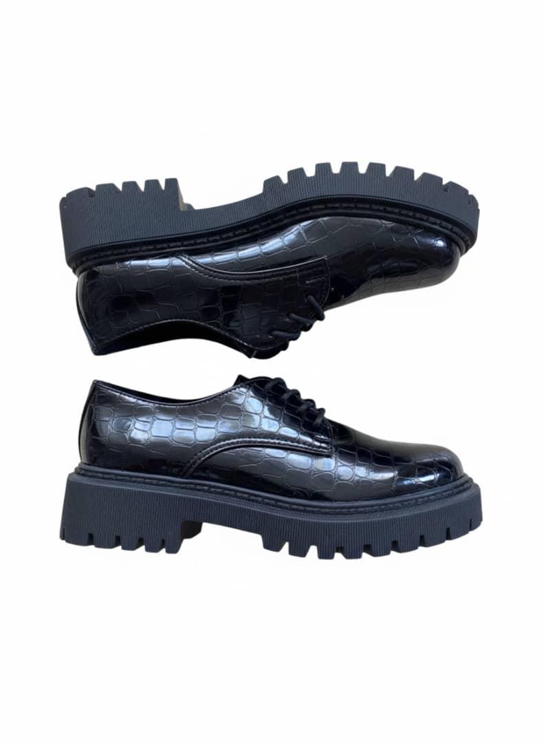 Black Croc-Embossed Leather Shoes - Image 3