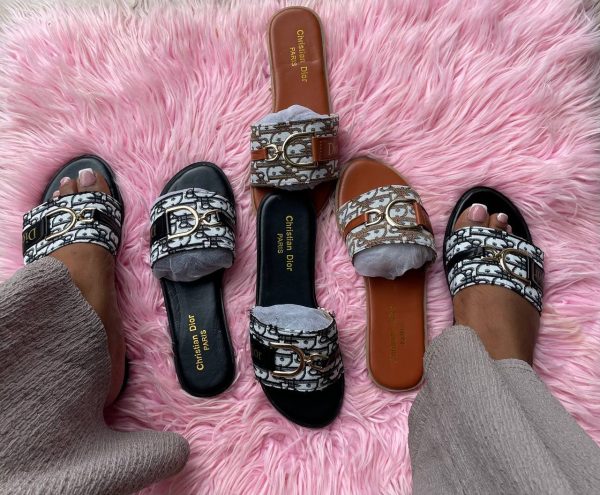CHRISTAIN DIOR SLIPPERS